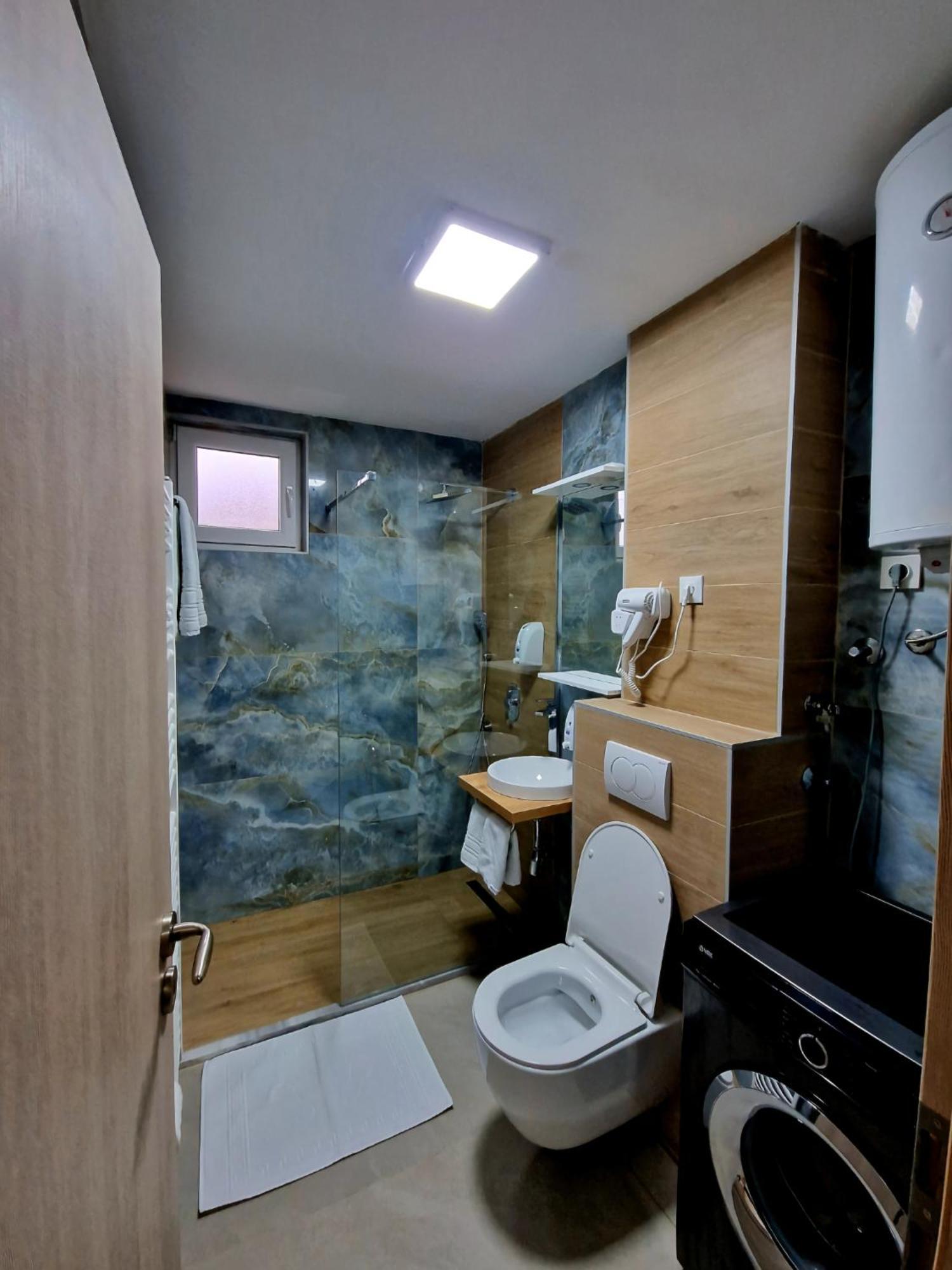 Infinity Apartment & Free Wifi & Free Parking Sarajevo Bagian luar foto