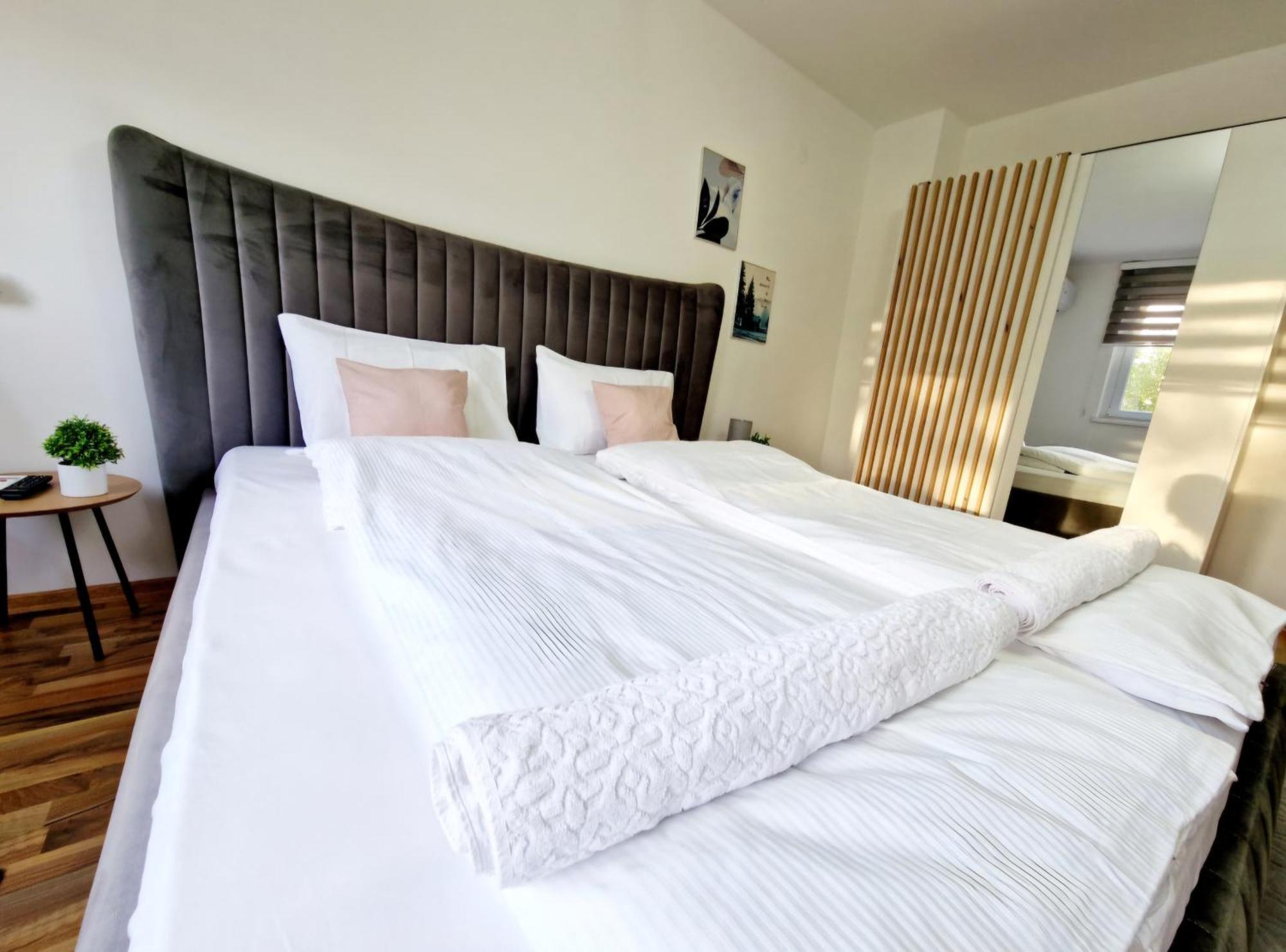 Infinity Apartment & Free Wifi & Free Parking Sarajevo Bagian luar foto